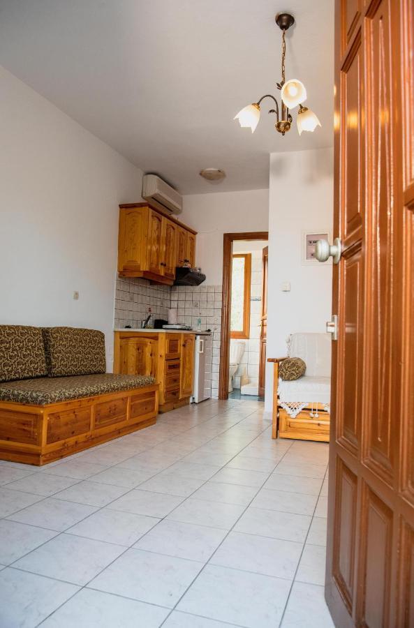 Domus Apartment Damouchari Exterior photo